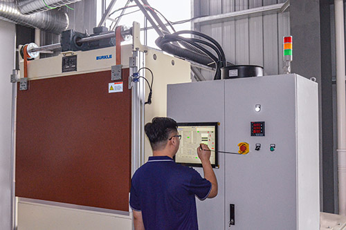 3mm厚度的碳纤维矩形管容易制作吗?