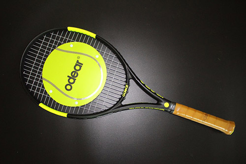 石墨和碳纤维网球拍你觉得哪种更好?